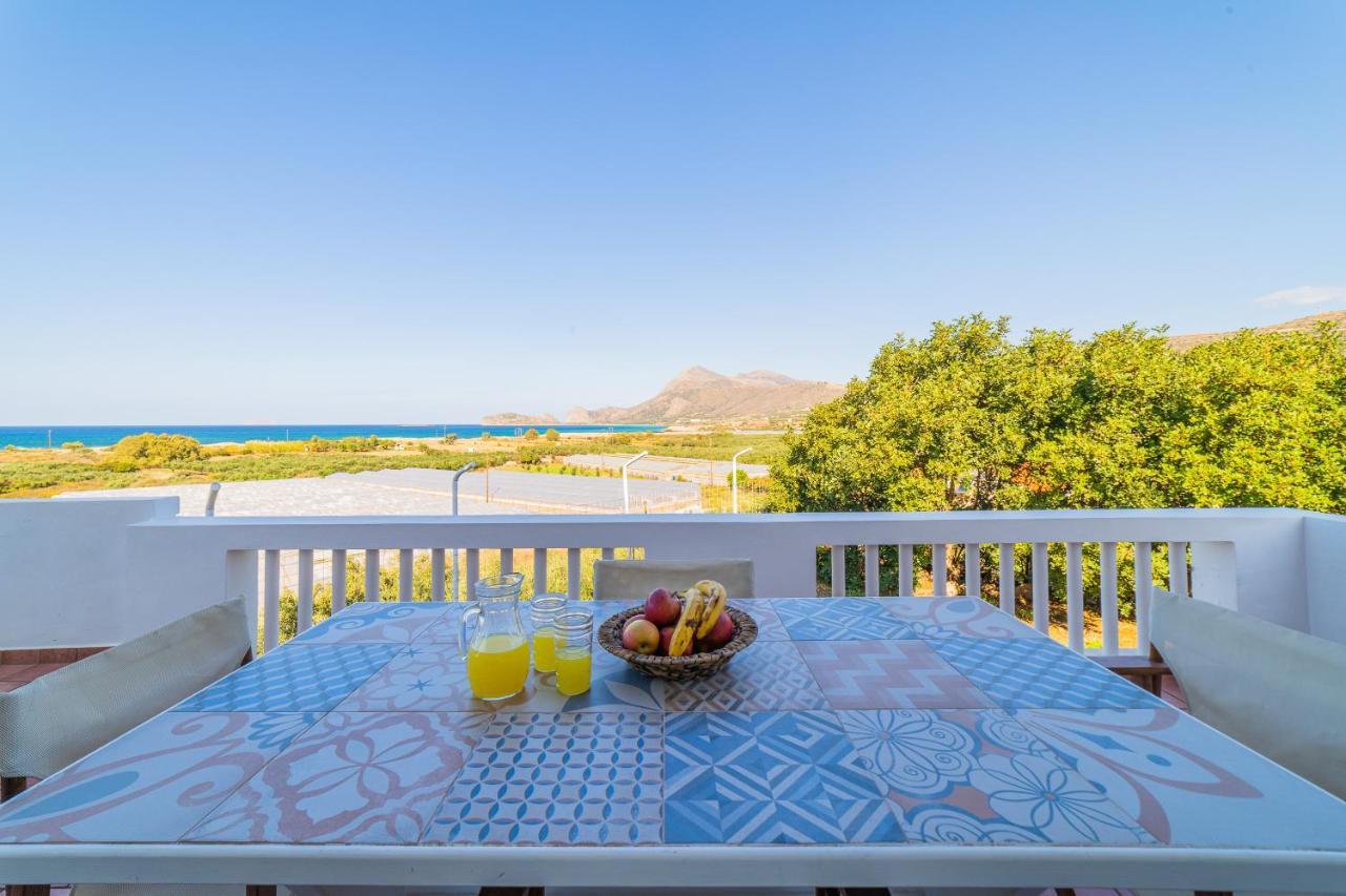 Villa Smaragdi ファラサルナ エクステリア 写真
