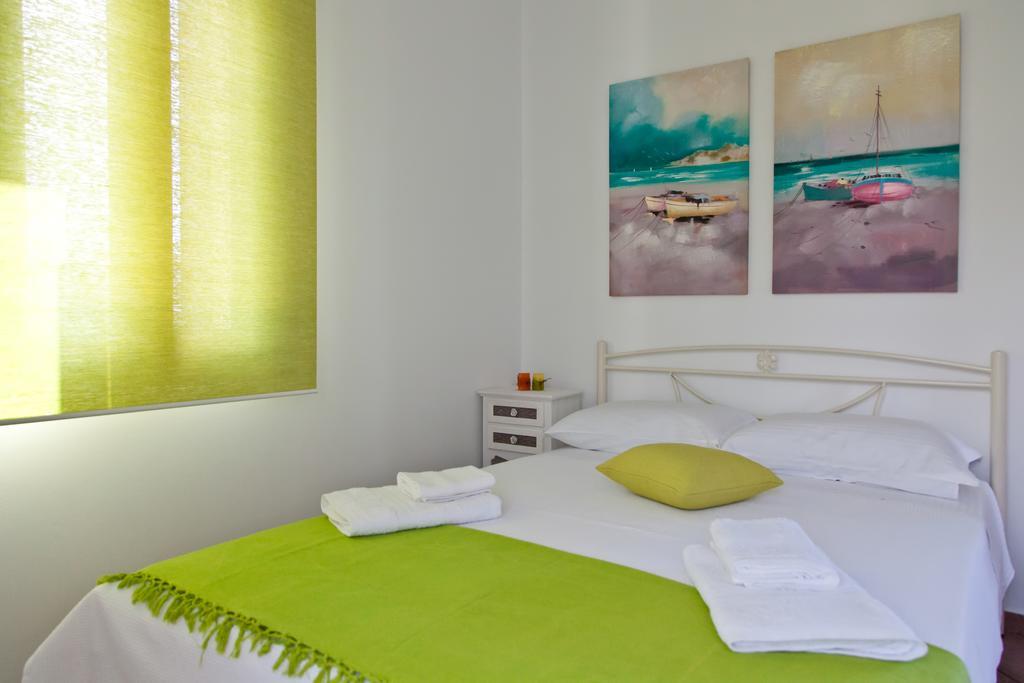 Villa Smaragdi ファラサルナ 部屋 写真