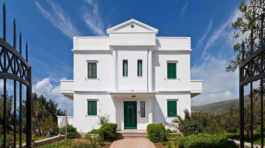 Villa Smaragdi ファラサルナ エクステリア 写真